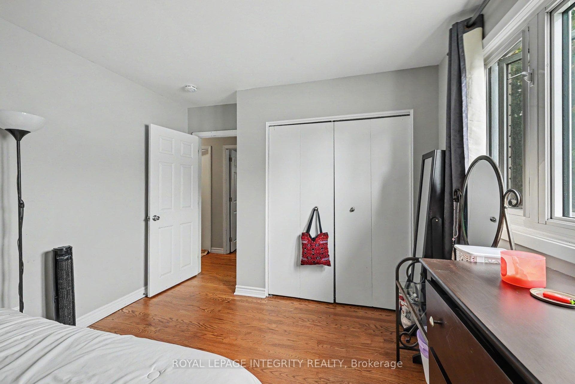 104 Viewmount Drive photo 12