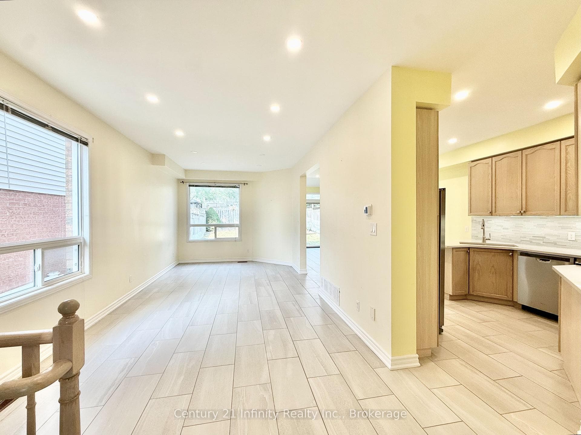 1171 Springbank Drive photo 5
