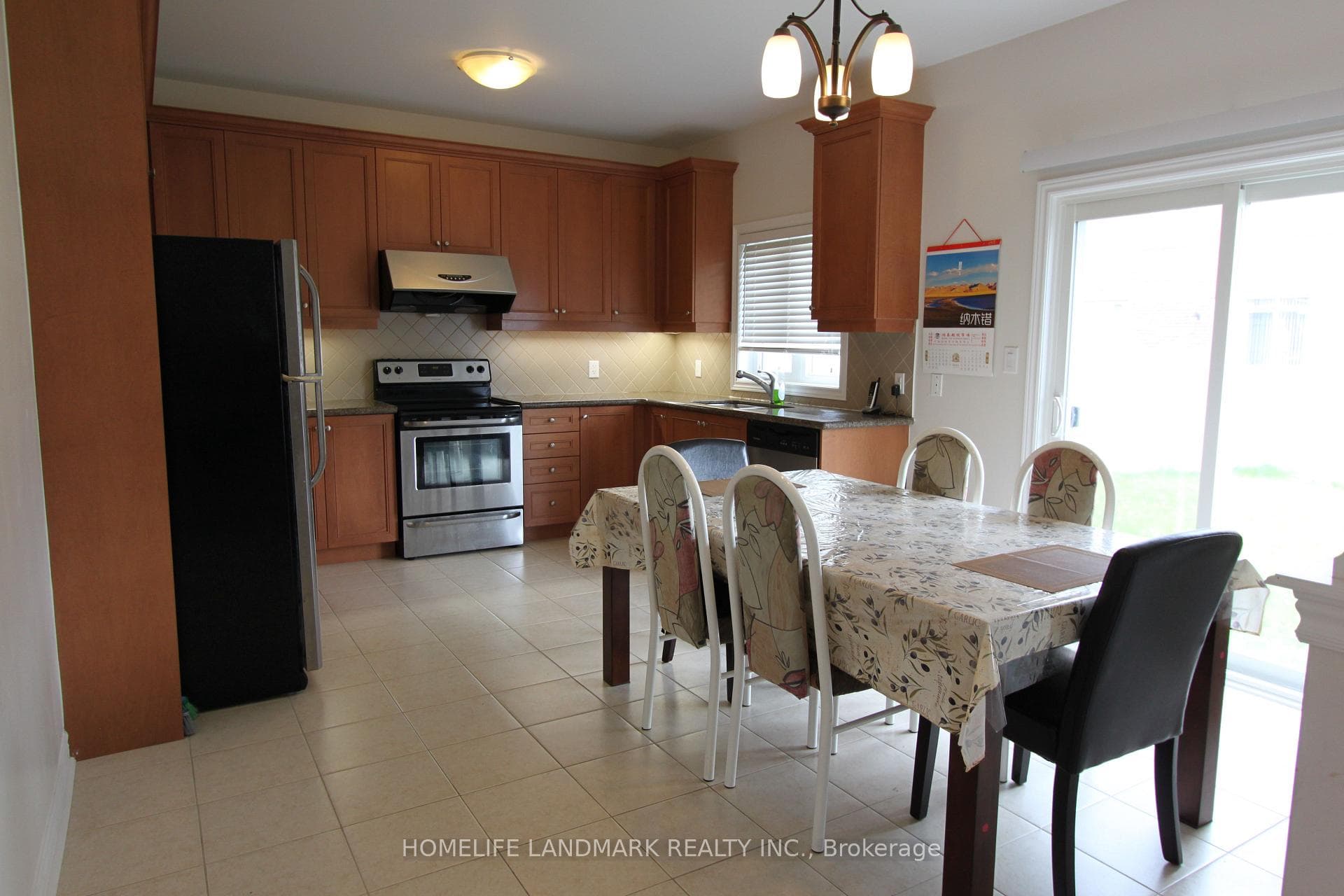 16 Barletta Drive photo 3