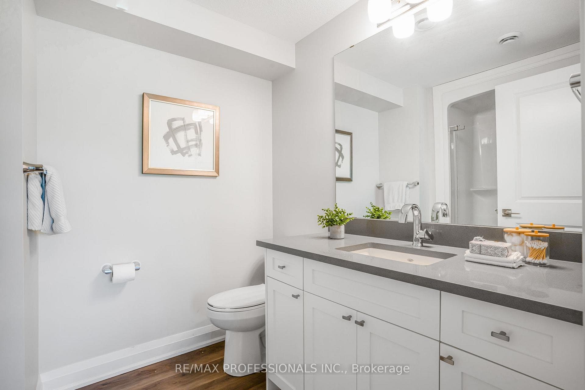 120 Summersides Boulevard Unit 303 photo 29