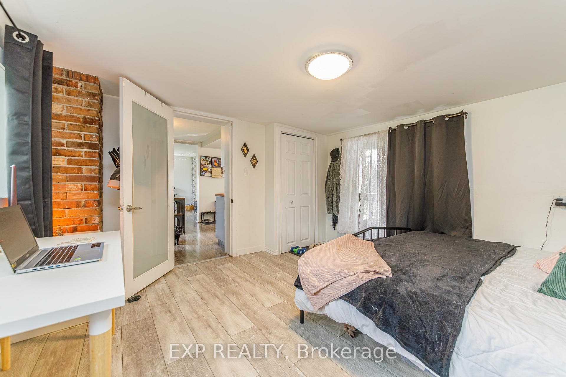 22 St Johns Way photo 13