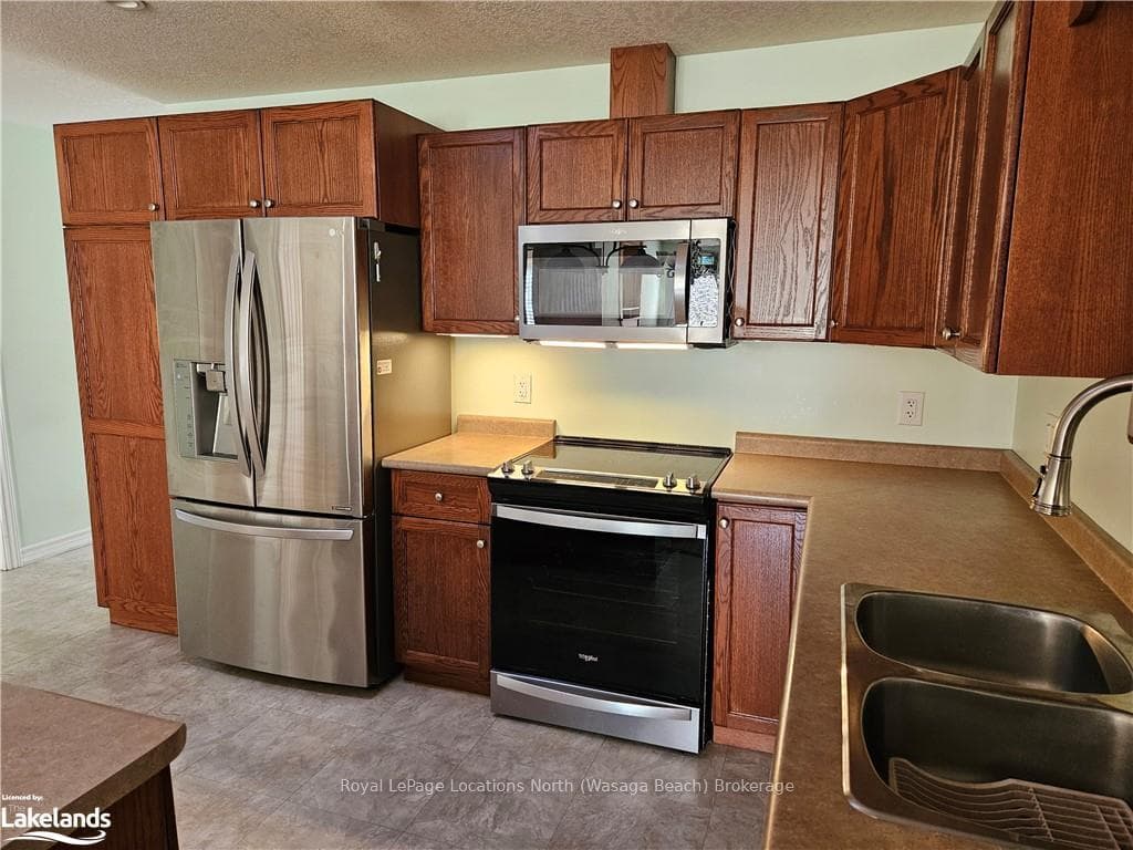 144 MEADOW Lane photo 6
