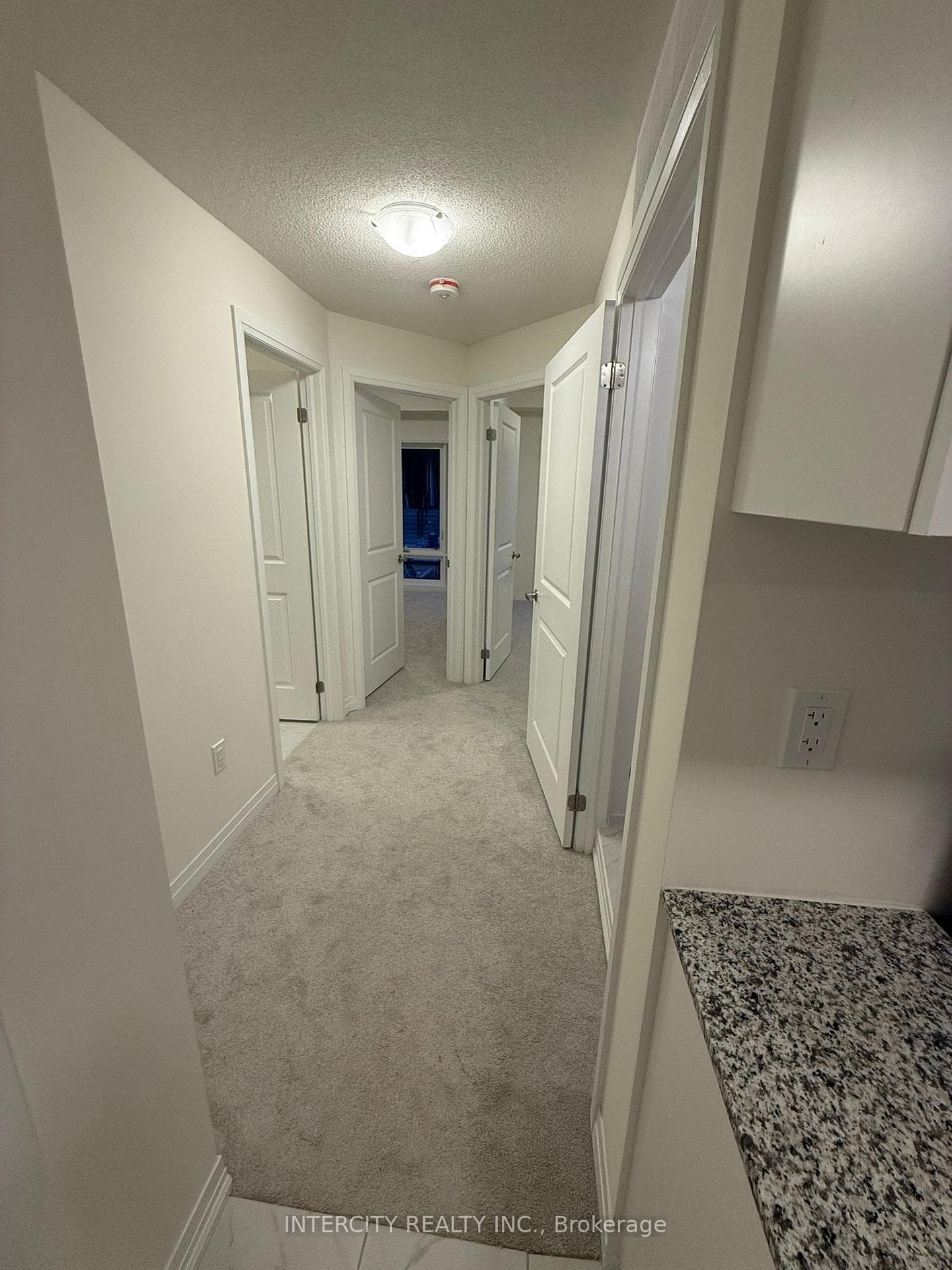 235 McLevin Avenue Unit 20 photo 6