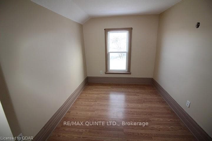 82 Moira Street Unit A photo 38