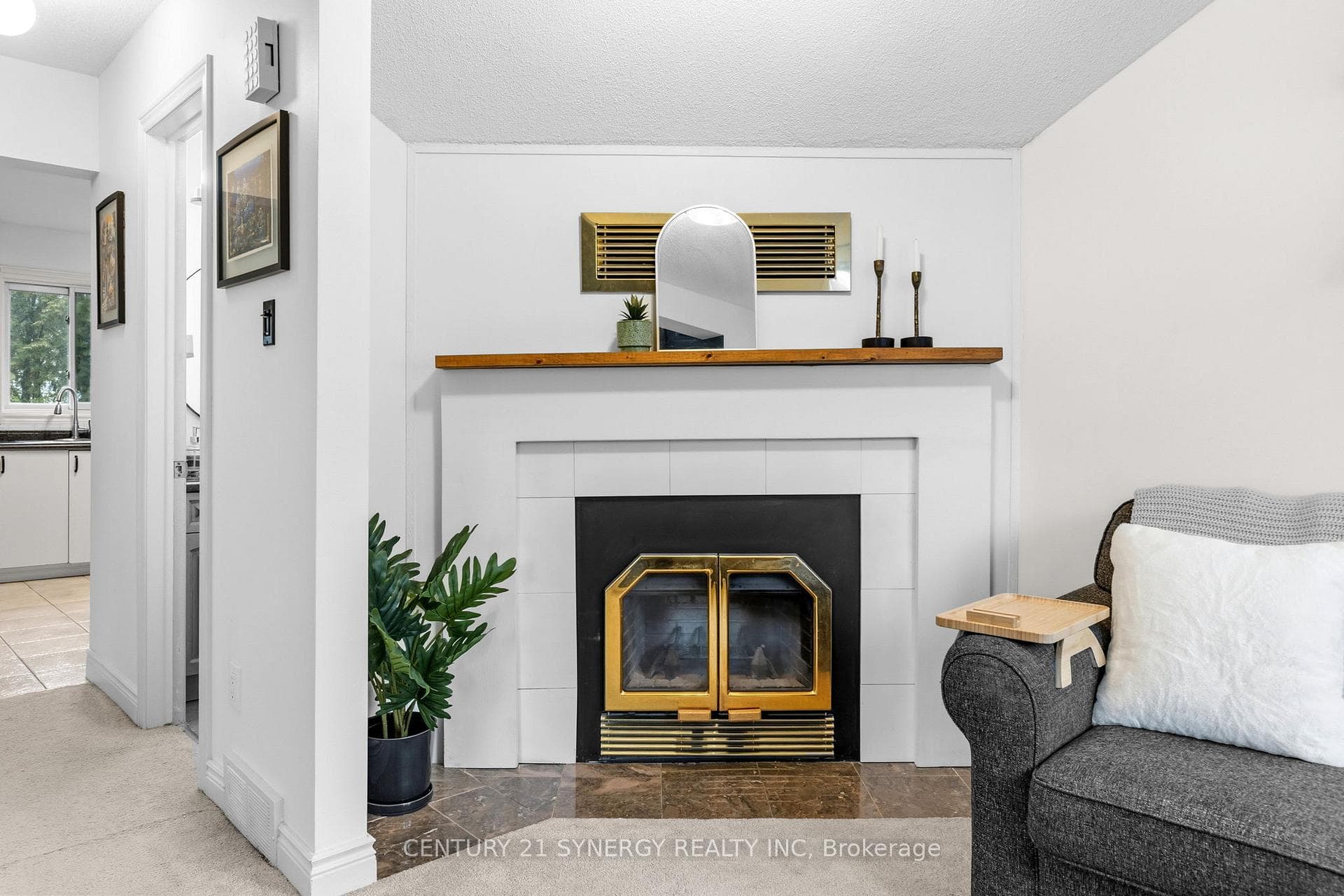 6 Berton Place photo 15