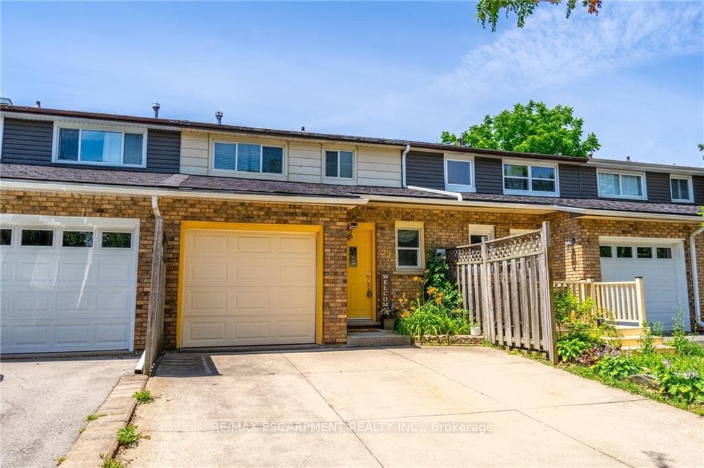 22 Silvervine Drive photo 3