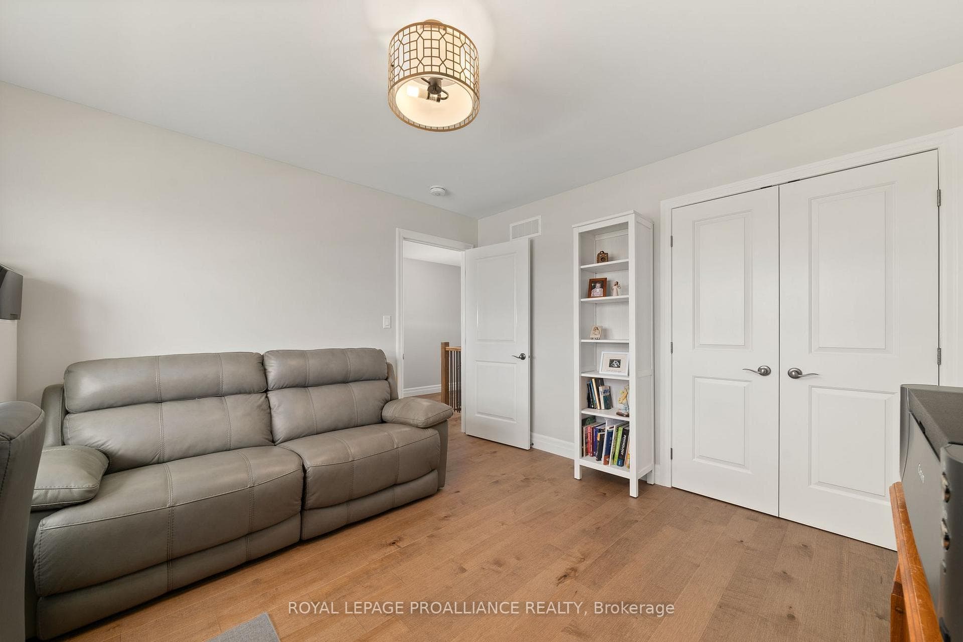 78 Essex Drive photo 31