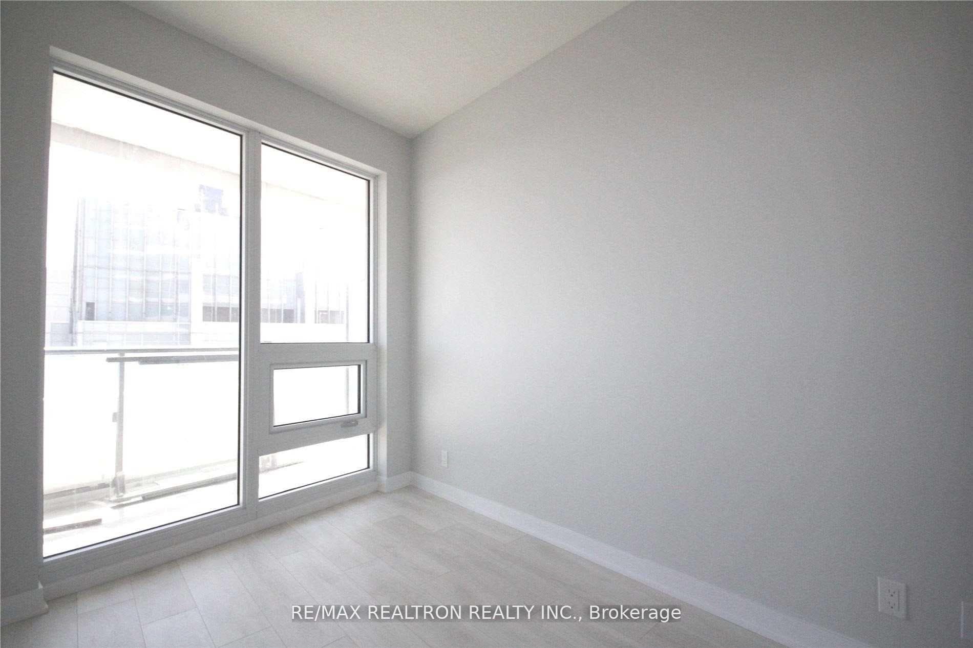 2221 Yonge Street Unit 4603 photo 11