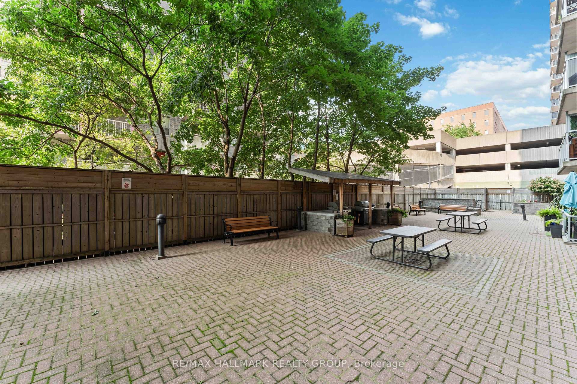 429 Somerset Street Unit 806 photo 33