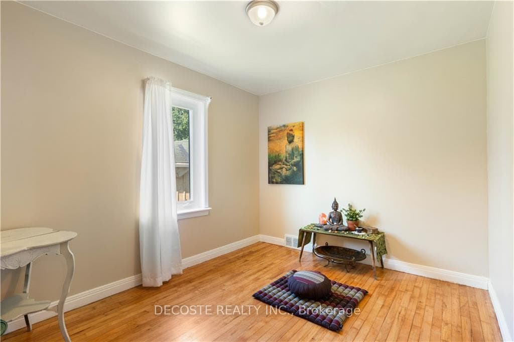 3748 OLD ORCHARD Street photo 18