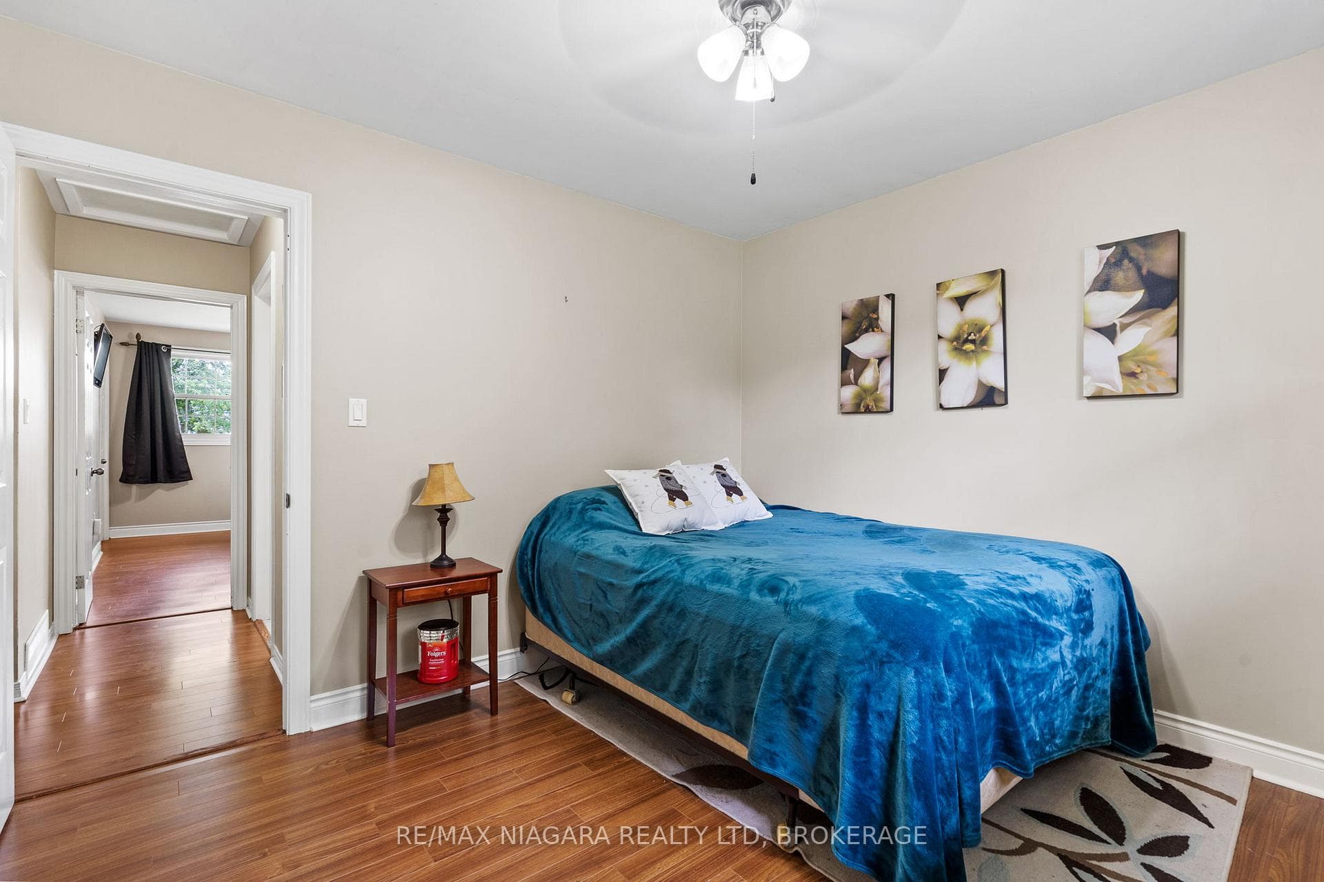 696 Clare Avenue photo 11