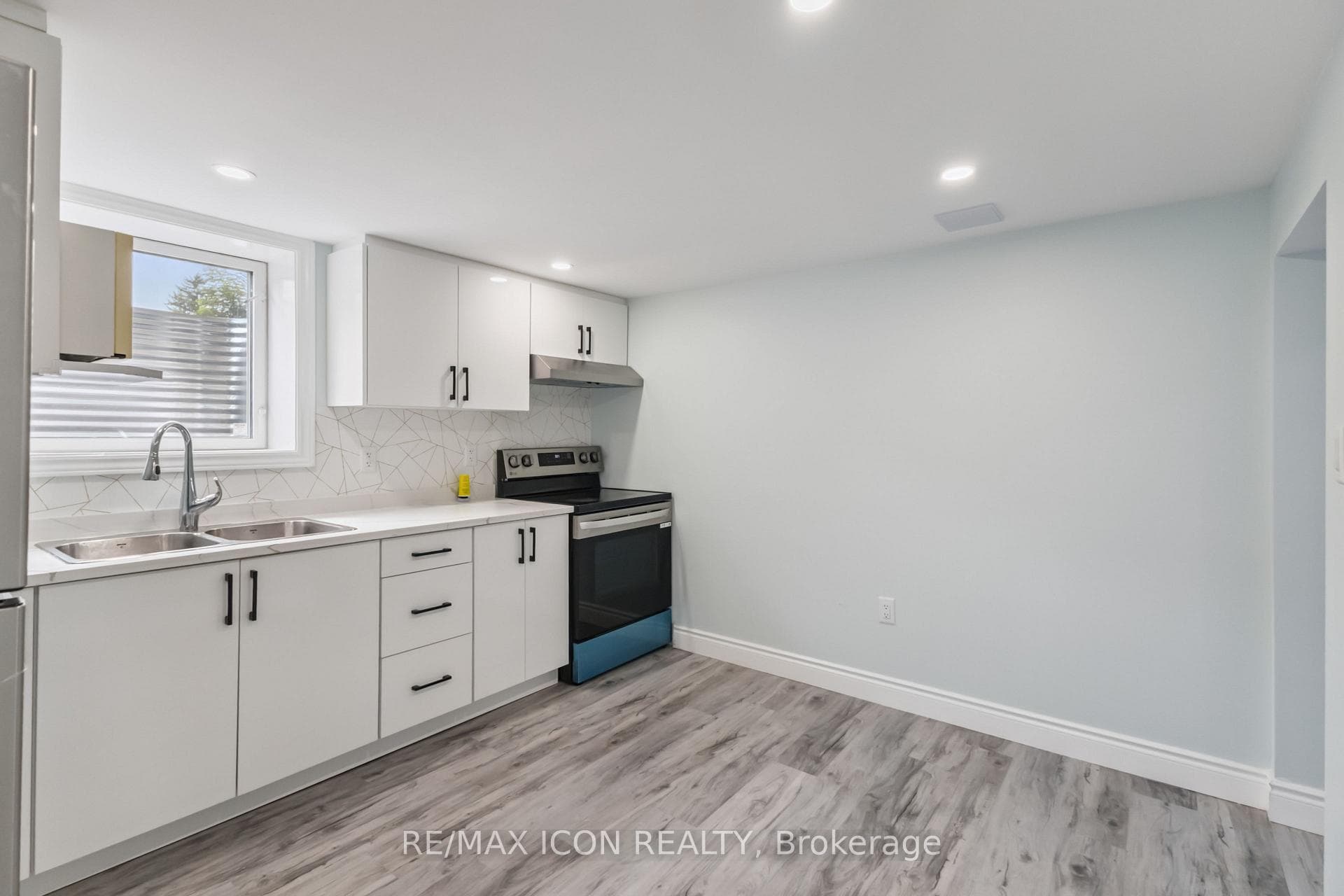 145 Gladstone Avenue photo 19