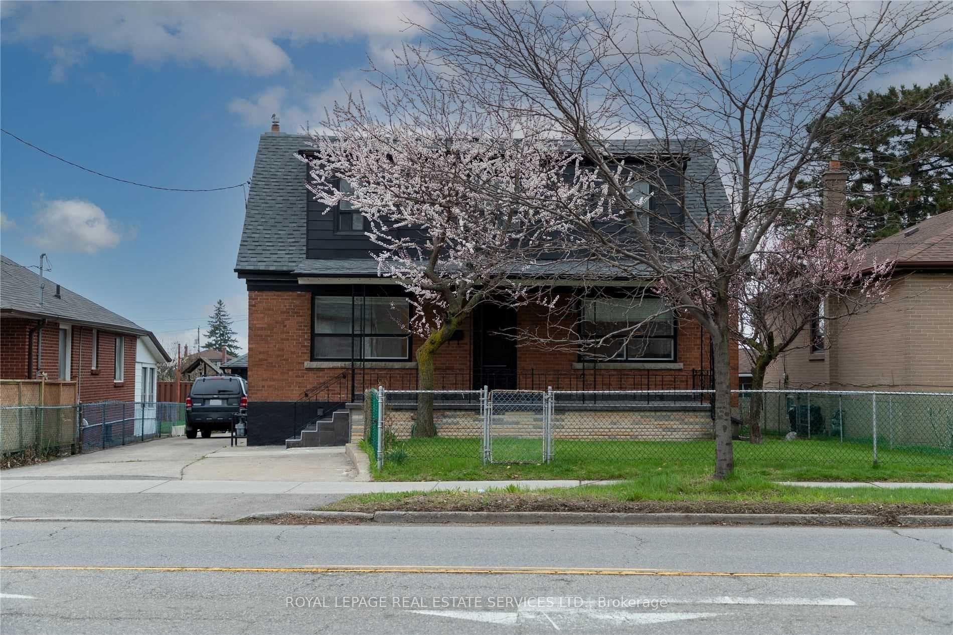 1010 Caledonia Road photo 19