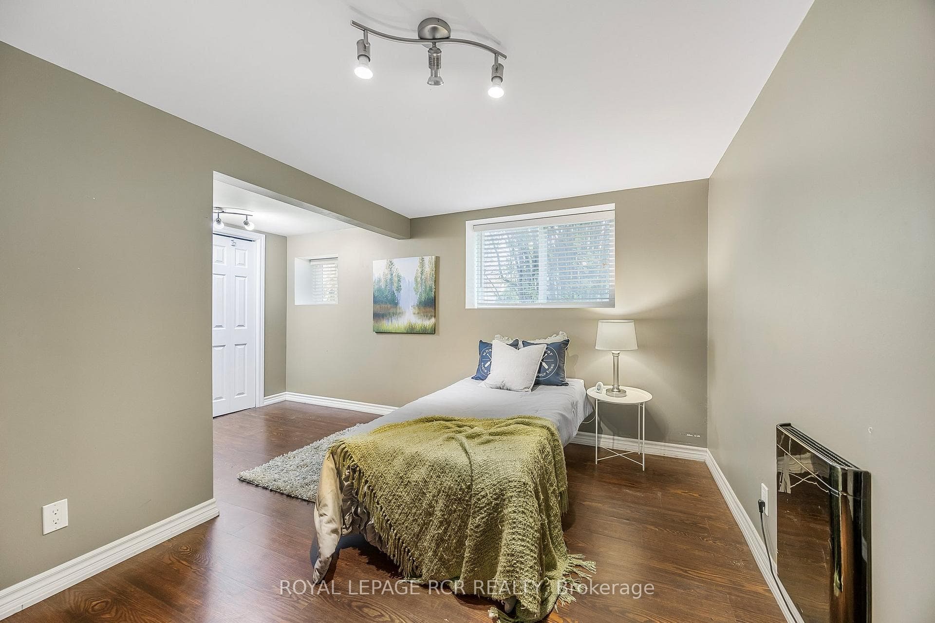 20 JAMIESON Drive photo 25