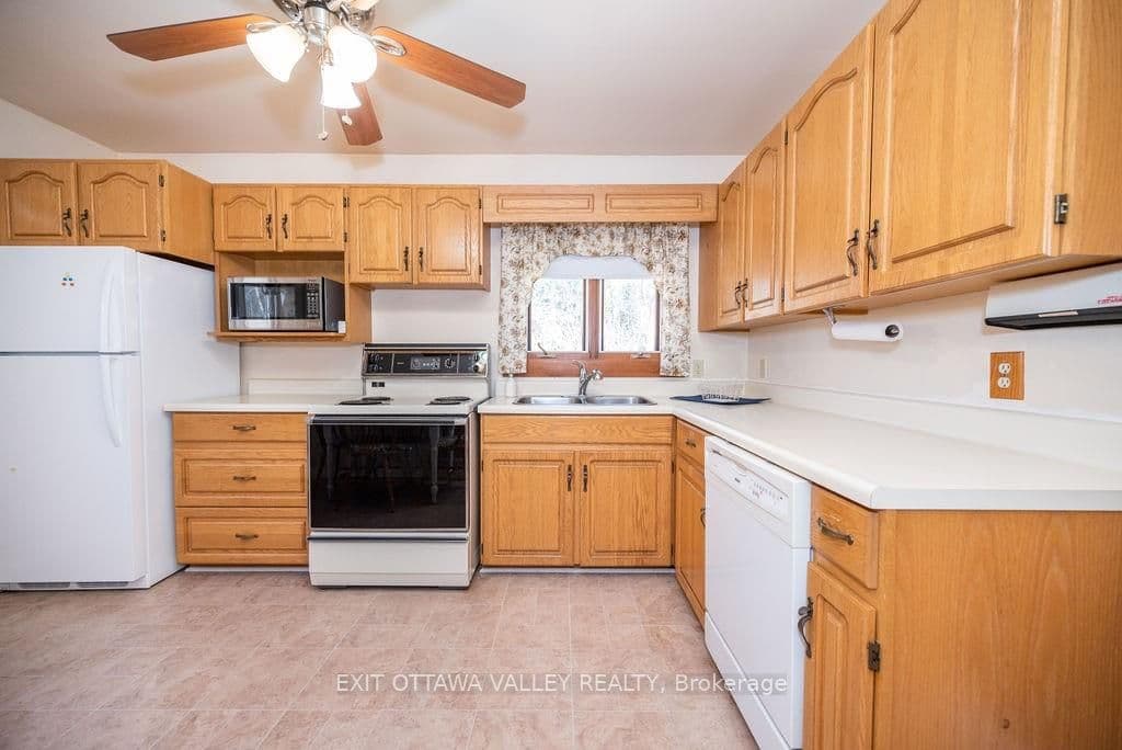 41 BEACH Avenue photo 11