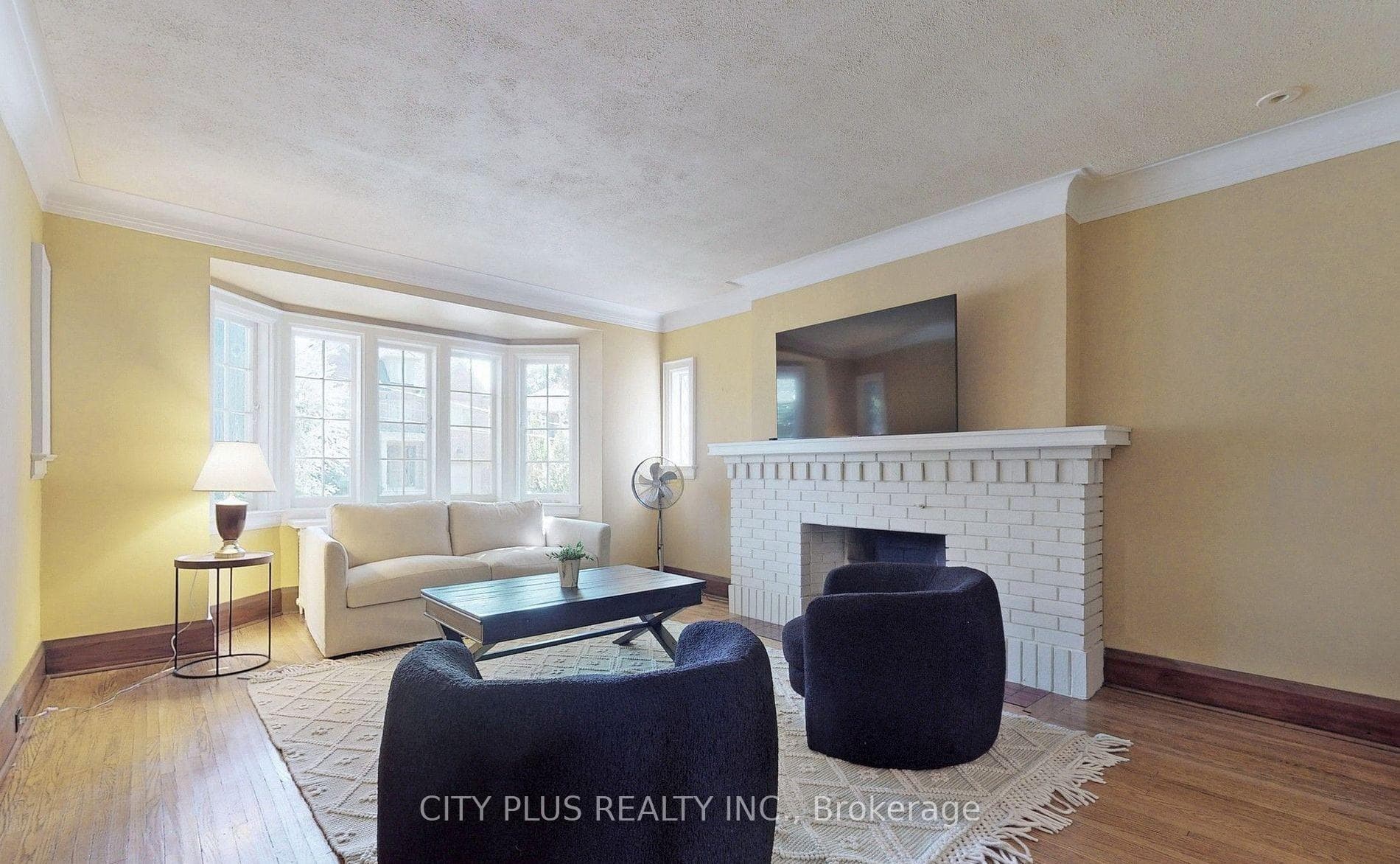 54 Duncannon Drive photo 3