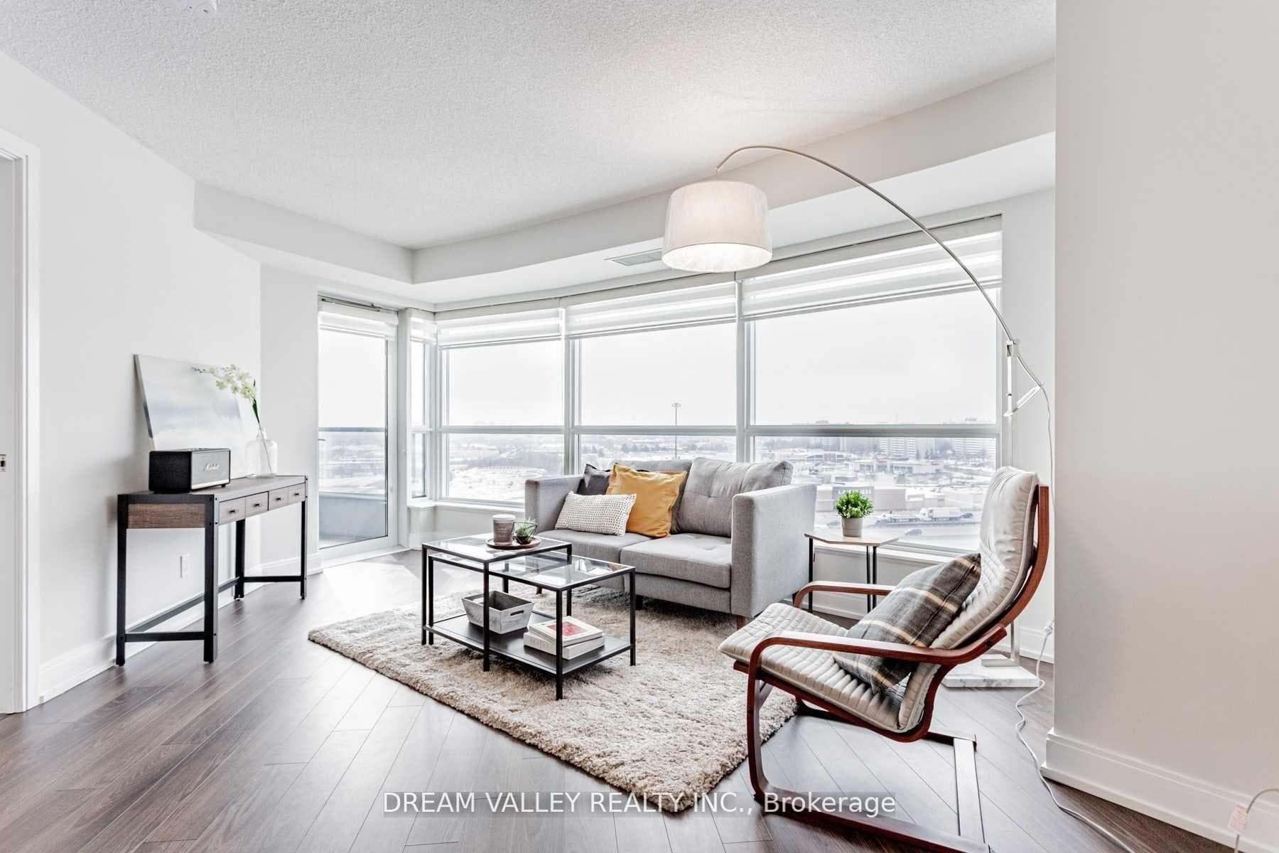 125 Village Green Square Unit 1304 photo 10