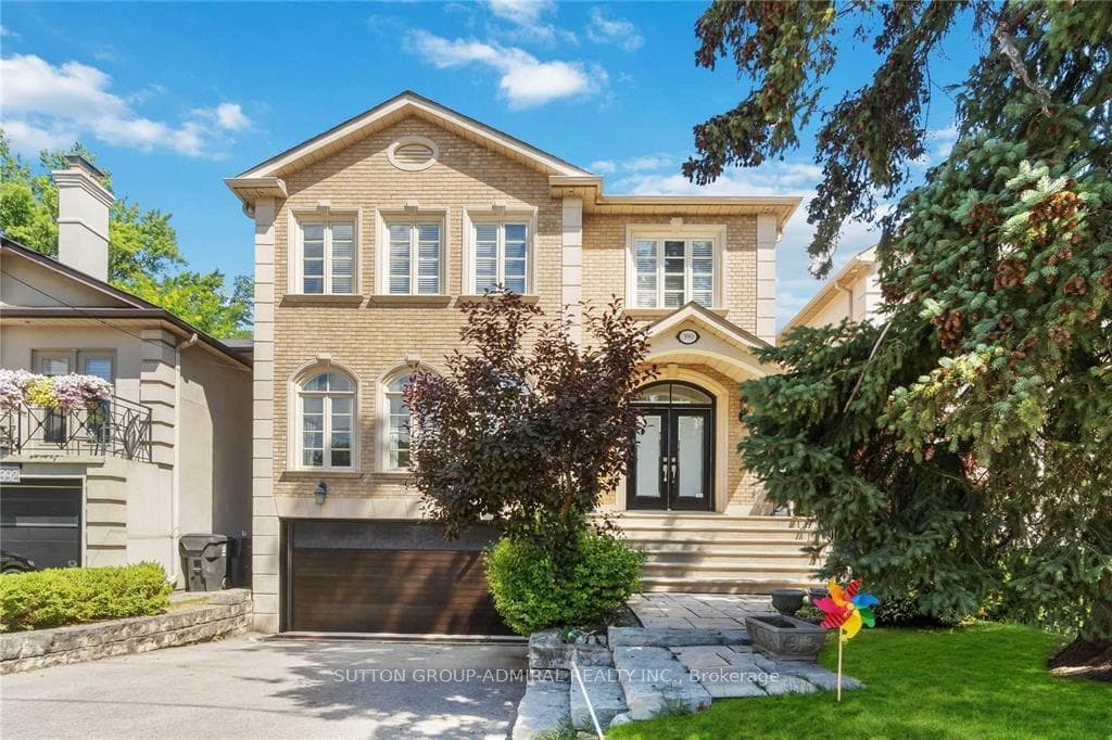 390 Glengarry Avenue photo 1