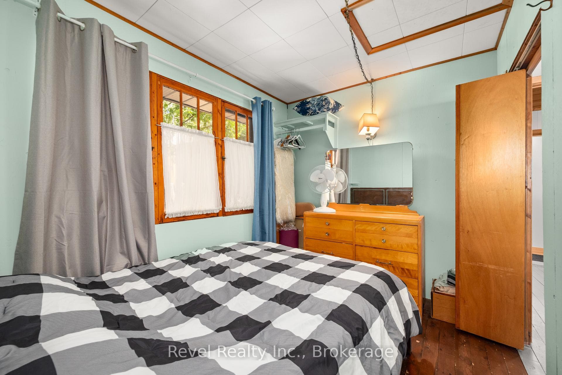8004 Taits Beach Road photo 17