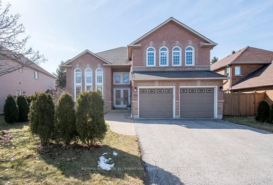 136 Elizabeth Street photo 3