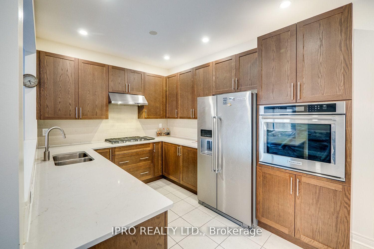 633 Mockridge Terrace photo 14