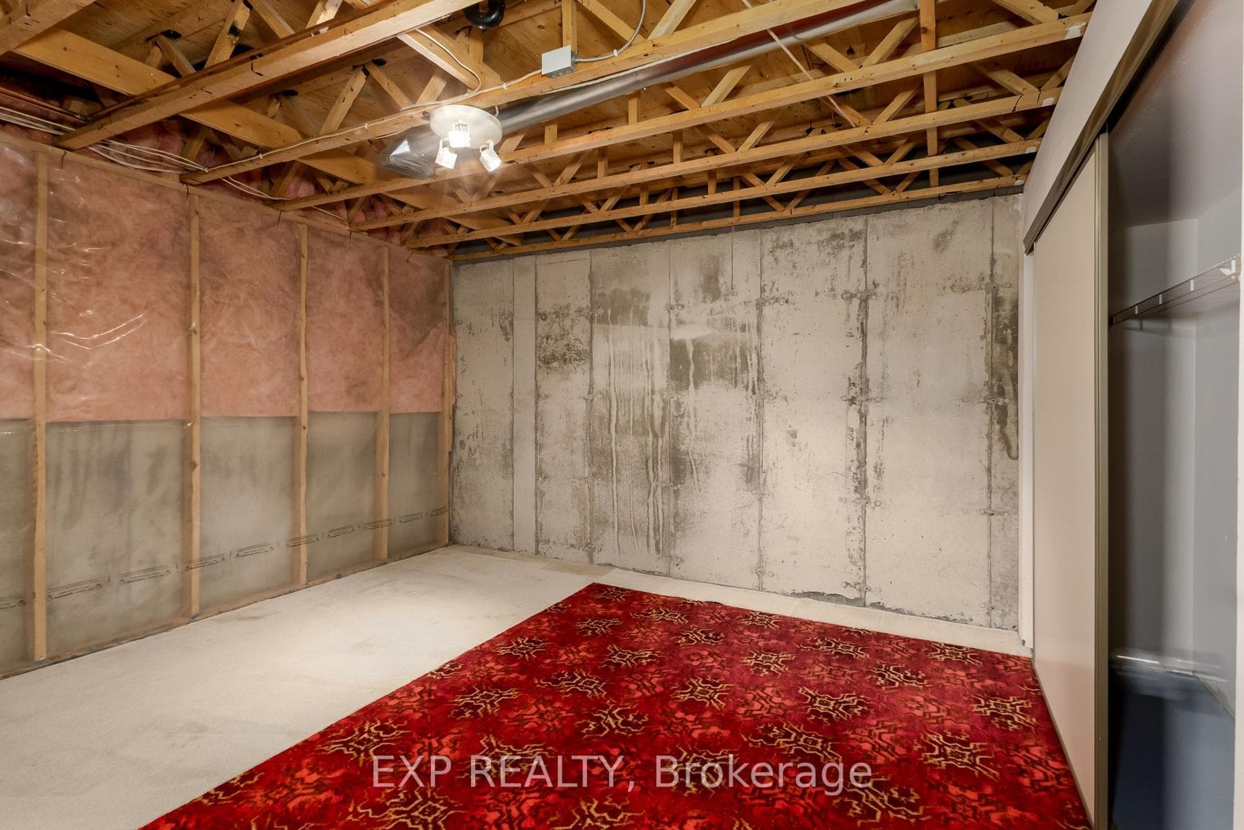 1337 Commissioners Road Unit 17 photo 26