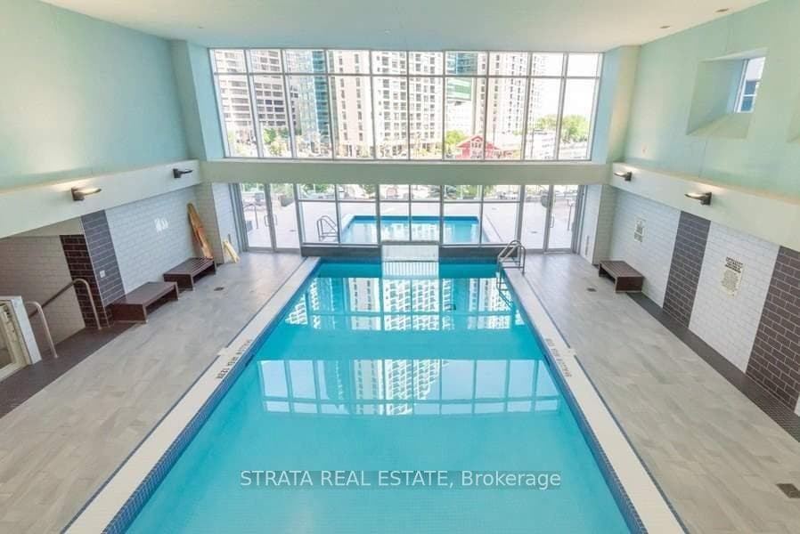 208 Queens Quay Unit 1505 photo 14