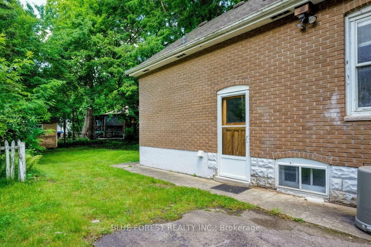 236 Bernard Avenue photo 31
