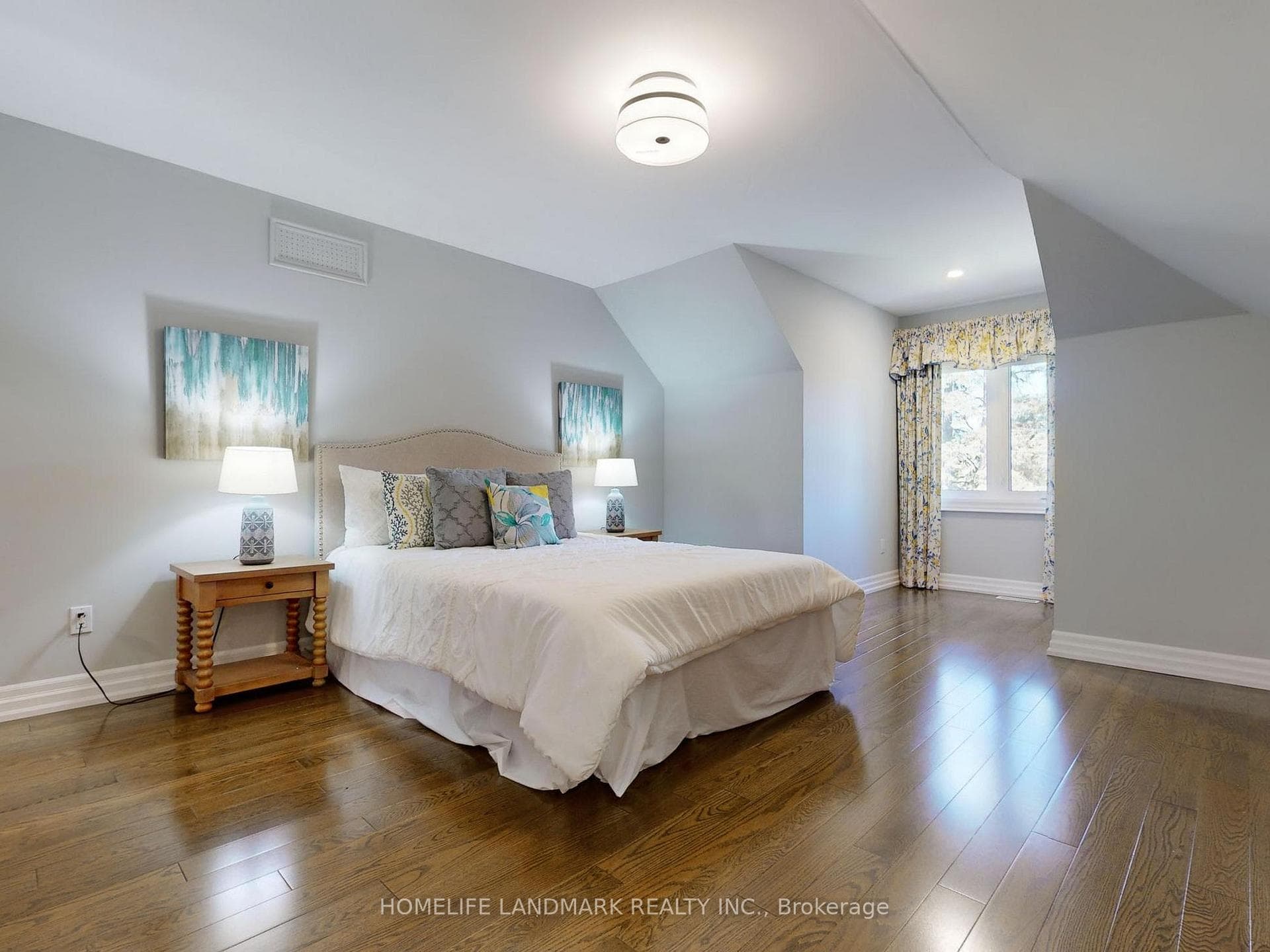 135 Kennedy Street photo 16