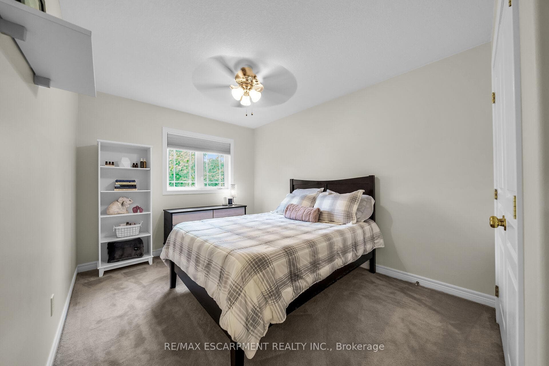 242 Upper Mount Albion Road Unit 12 photo 22