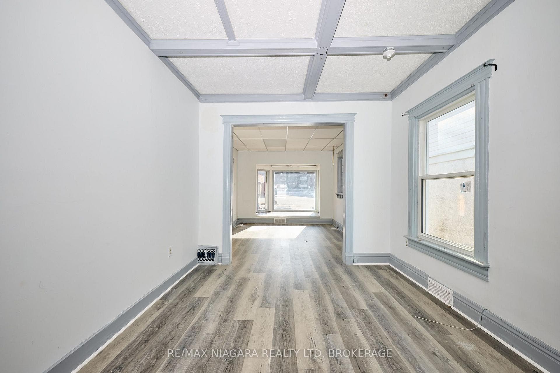 105A Welland Avenue photo 13
