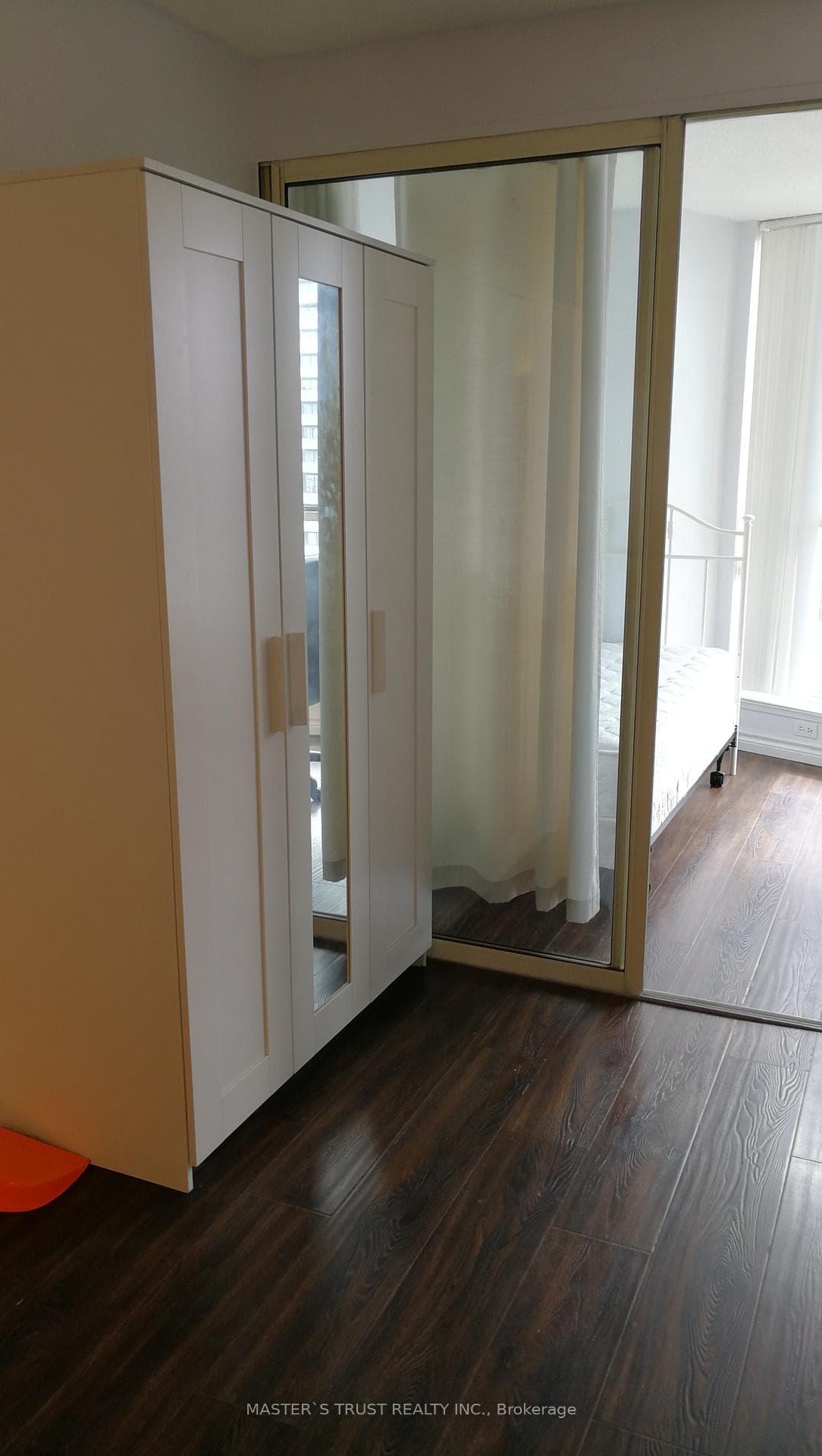 1055 Bay Street Unit 2009 photo 4