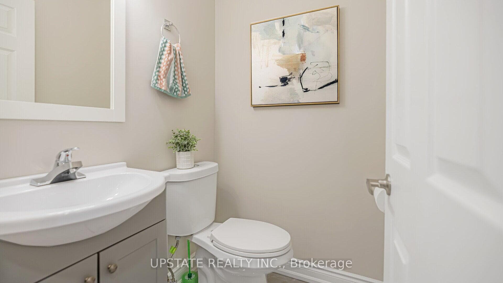 2262 Yorktown Circle photo 3