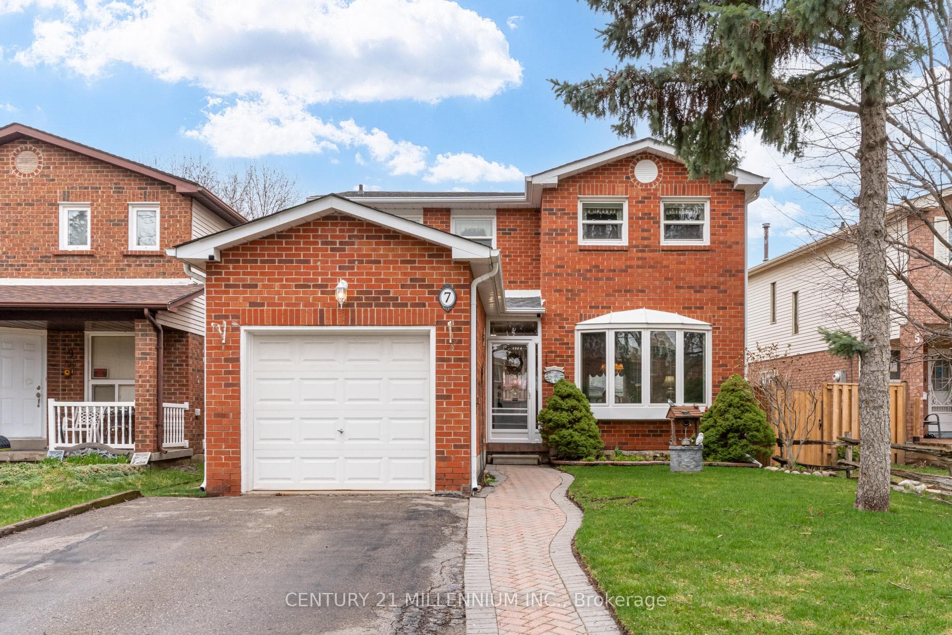 7 Oleander Crescent photo 1