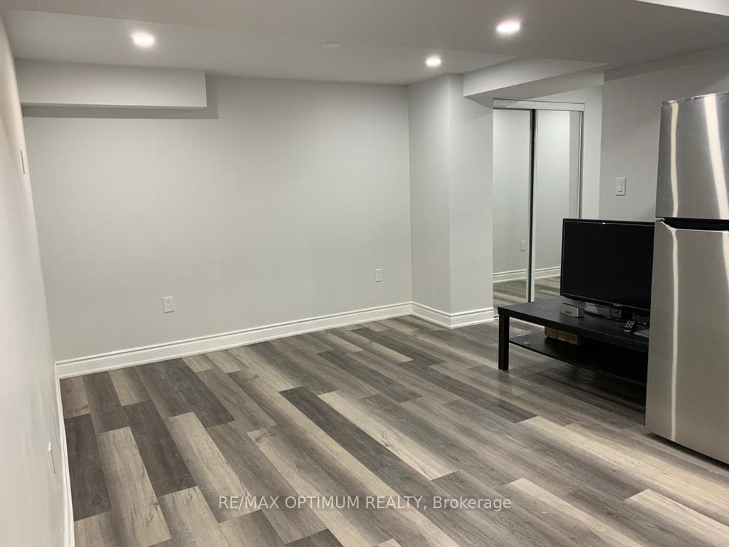 5852 Delle Donne Drive Unit Basement photo 1