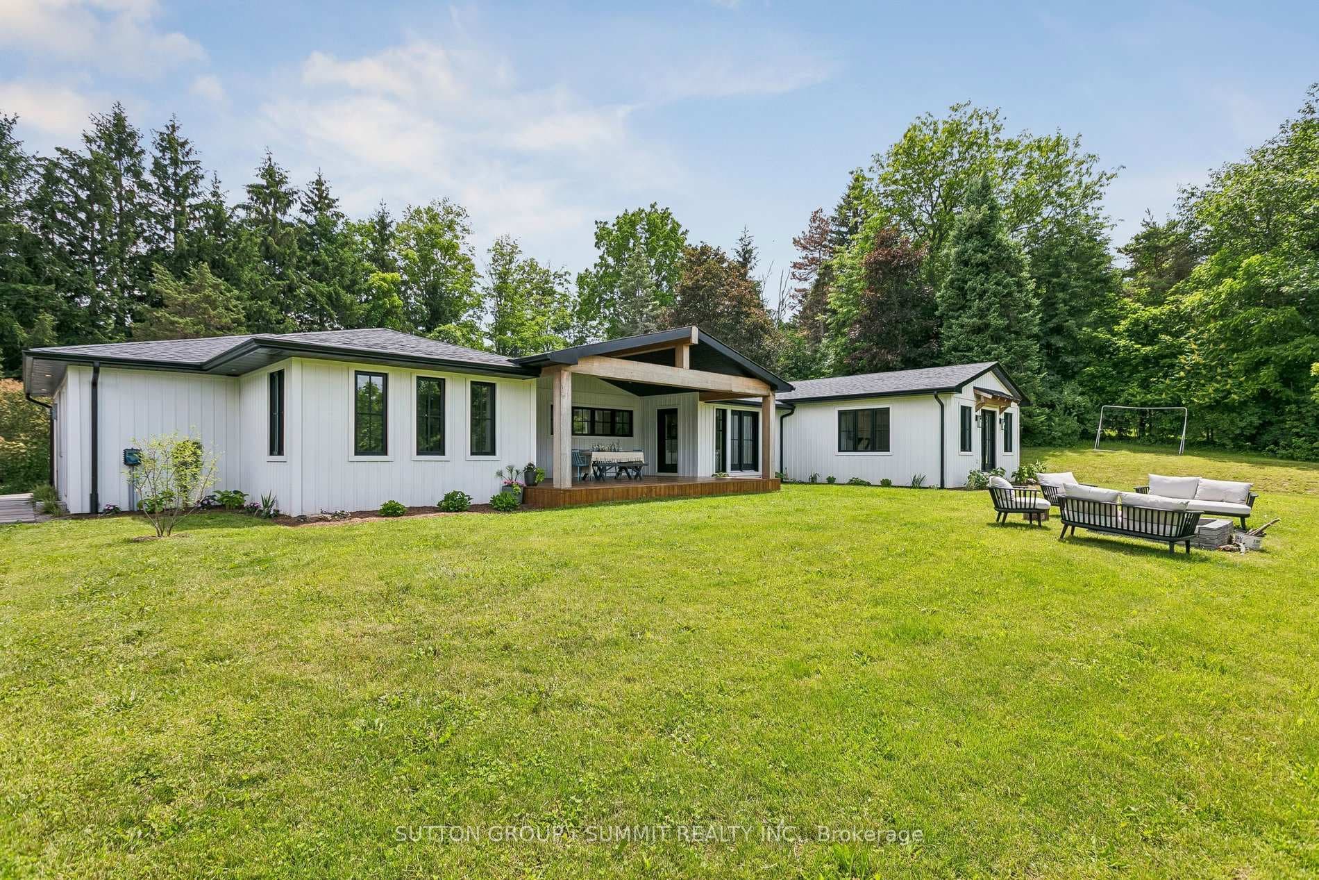 1315 Britannia Road photo 42