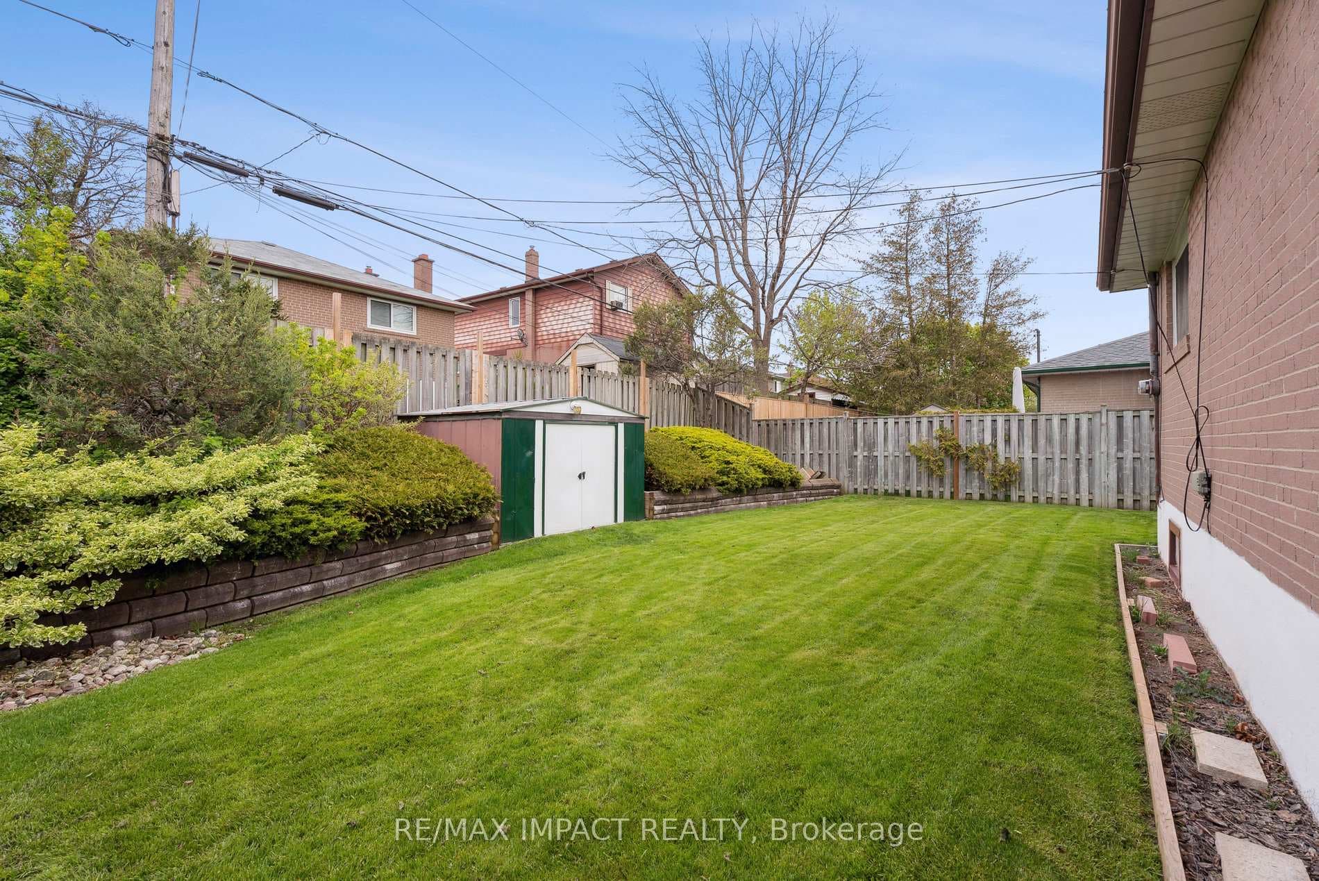 886 Grenoble Boulevard photo 35