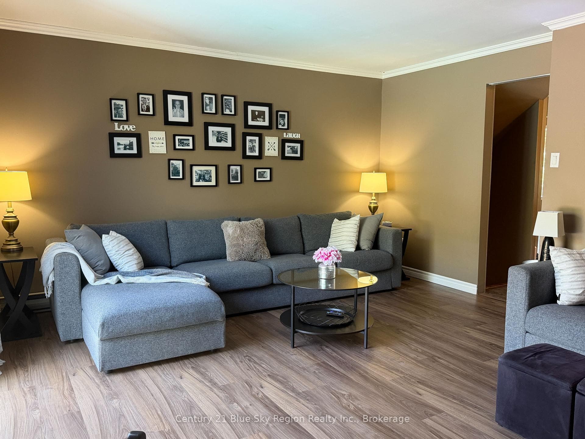 790 LAURENTIAN Avenue photo 14