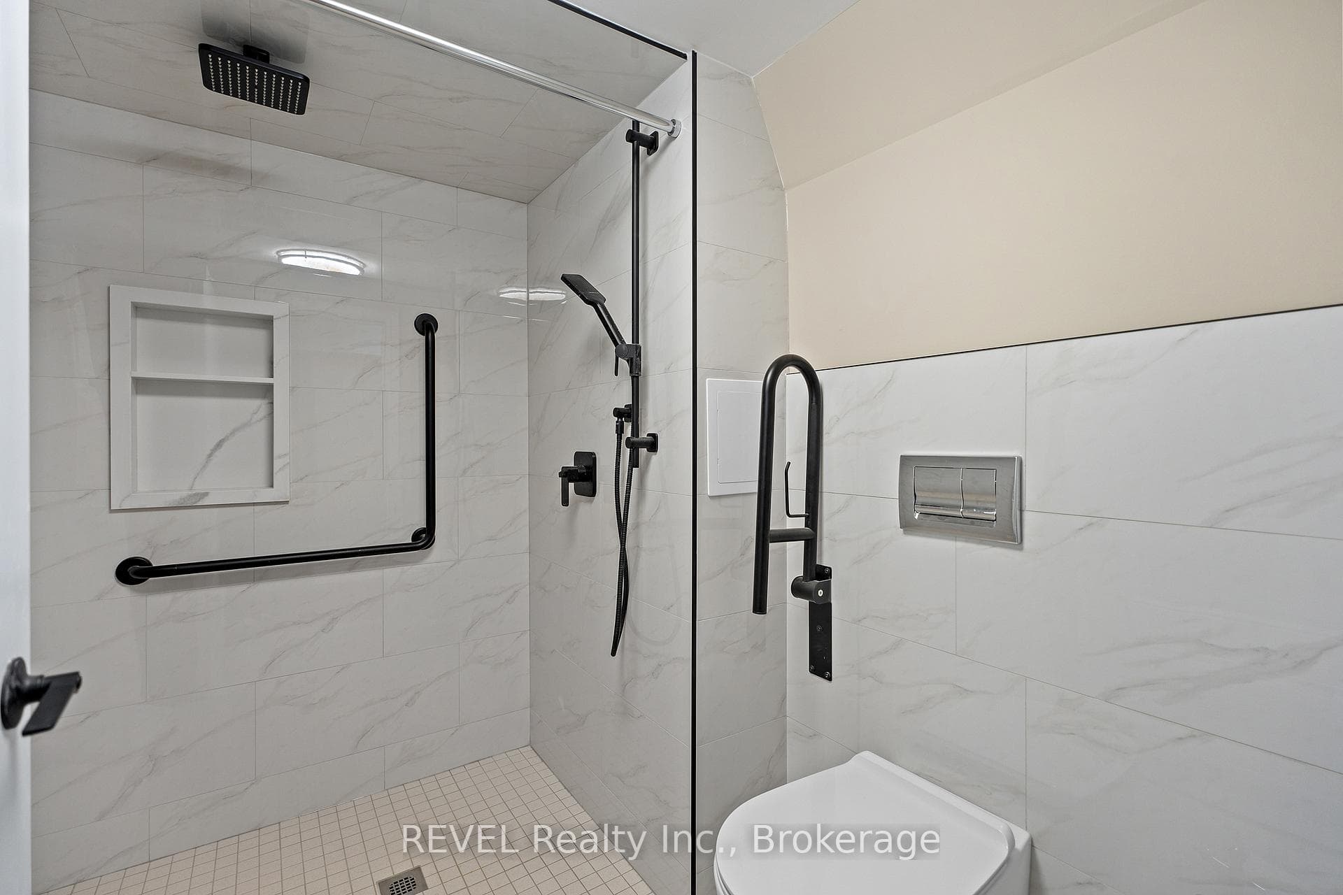 28 Dale Avenue Unit 2 photo 14