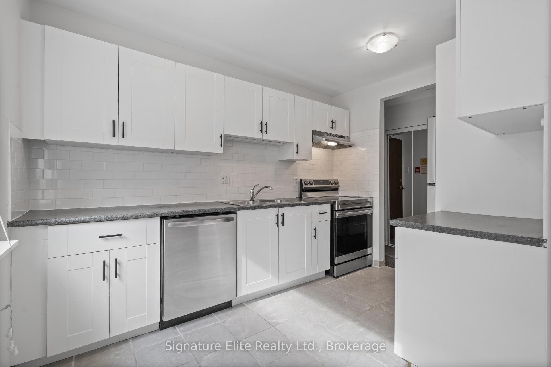 1383 Bathurst Street Unit 104 photo 8