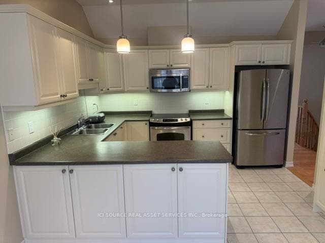 19 Leland Lane photo 6