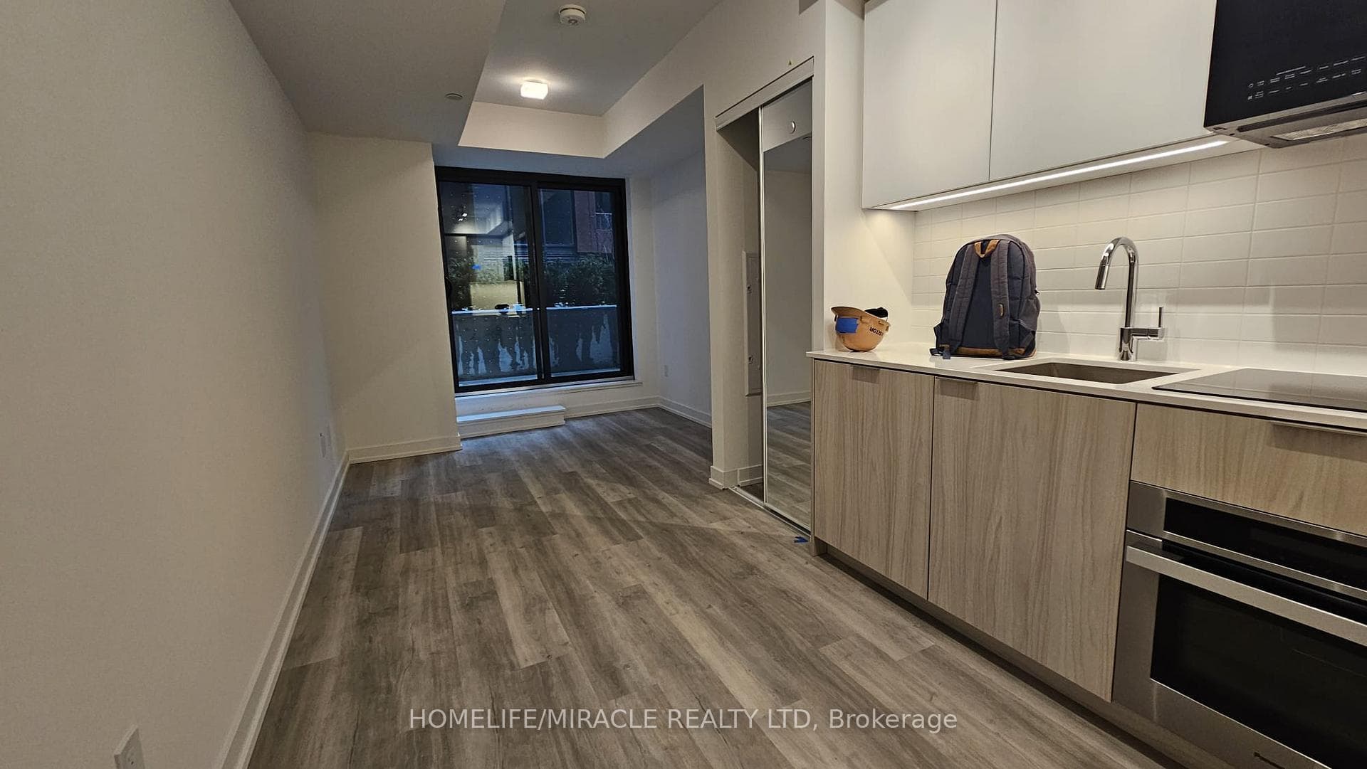 28 Eastern Avenue Unit 202 photo 2
