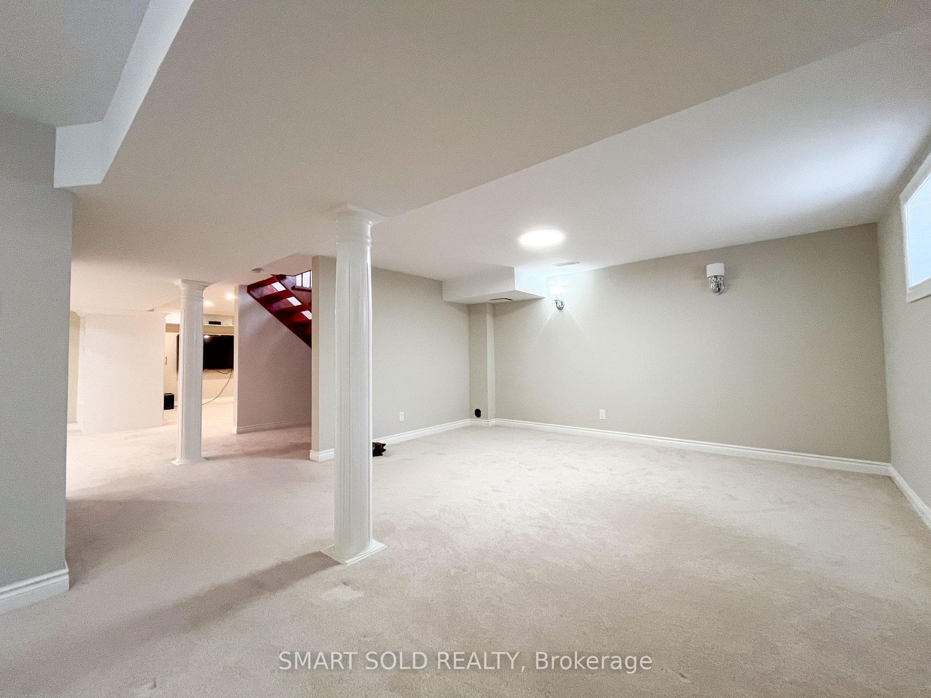 192 Waneta Drive photo 29