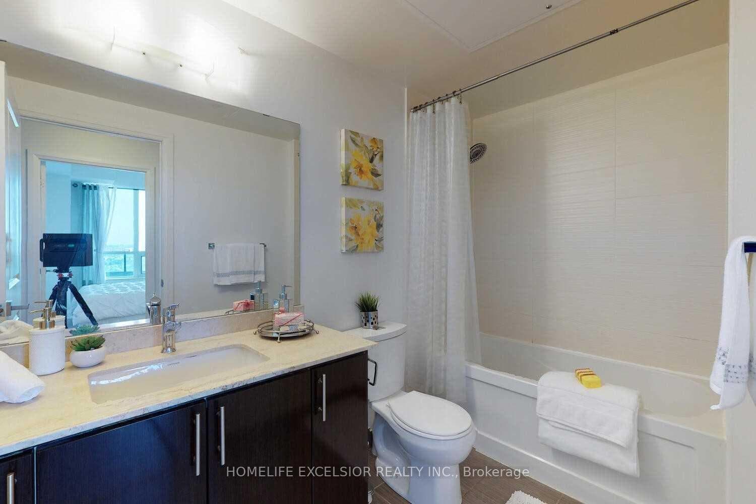 7161 Yonge Street Unit 2523 photo 13