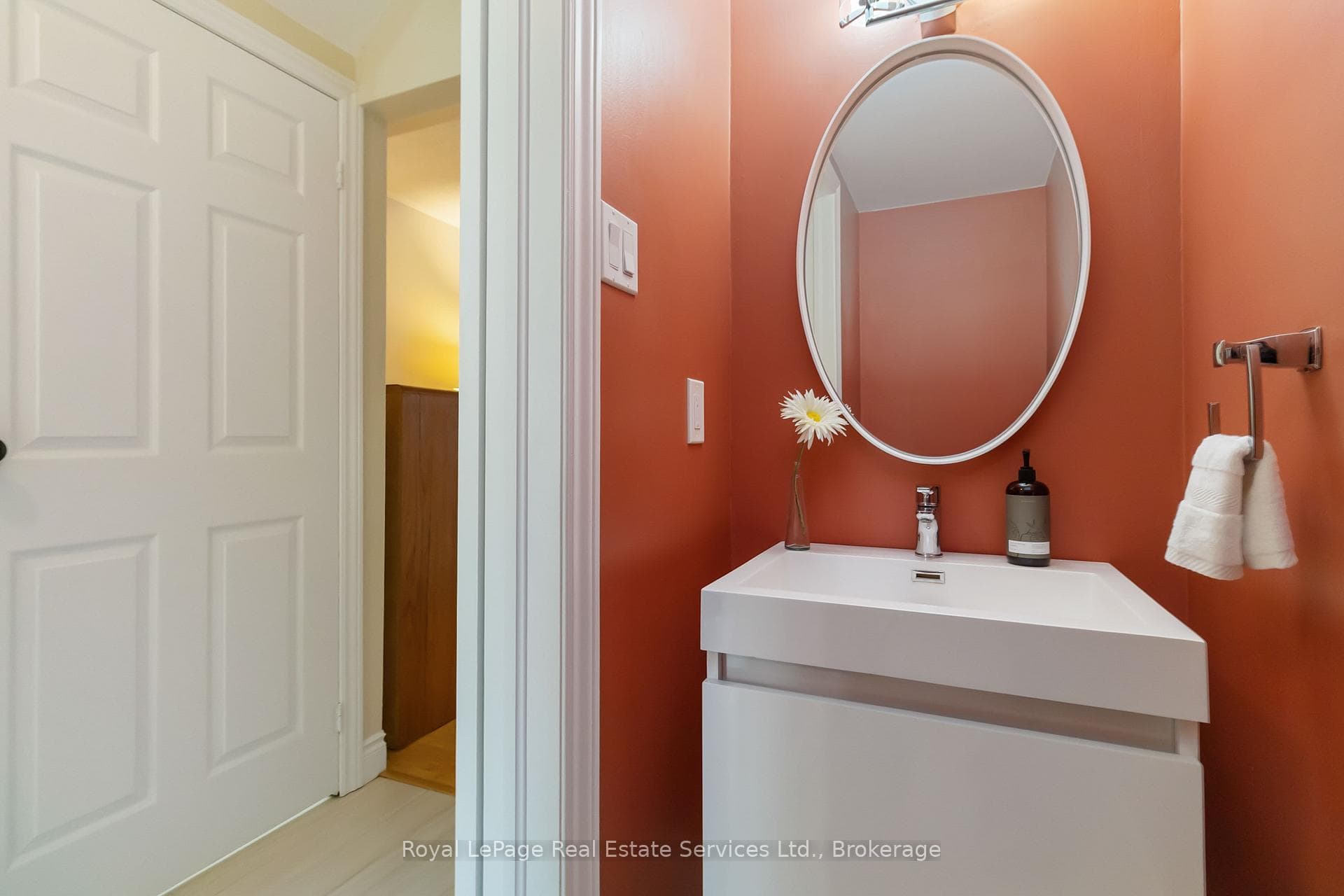 1236 McCraney Street photo 18