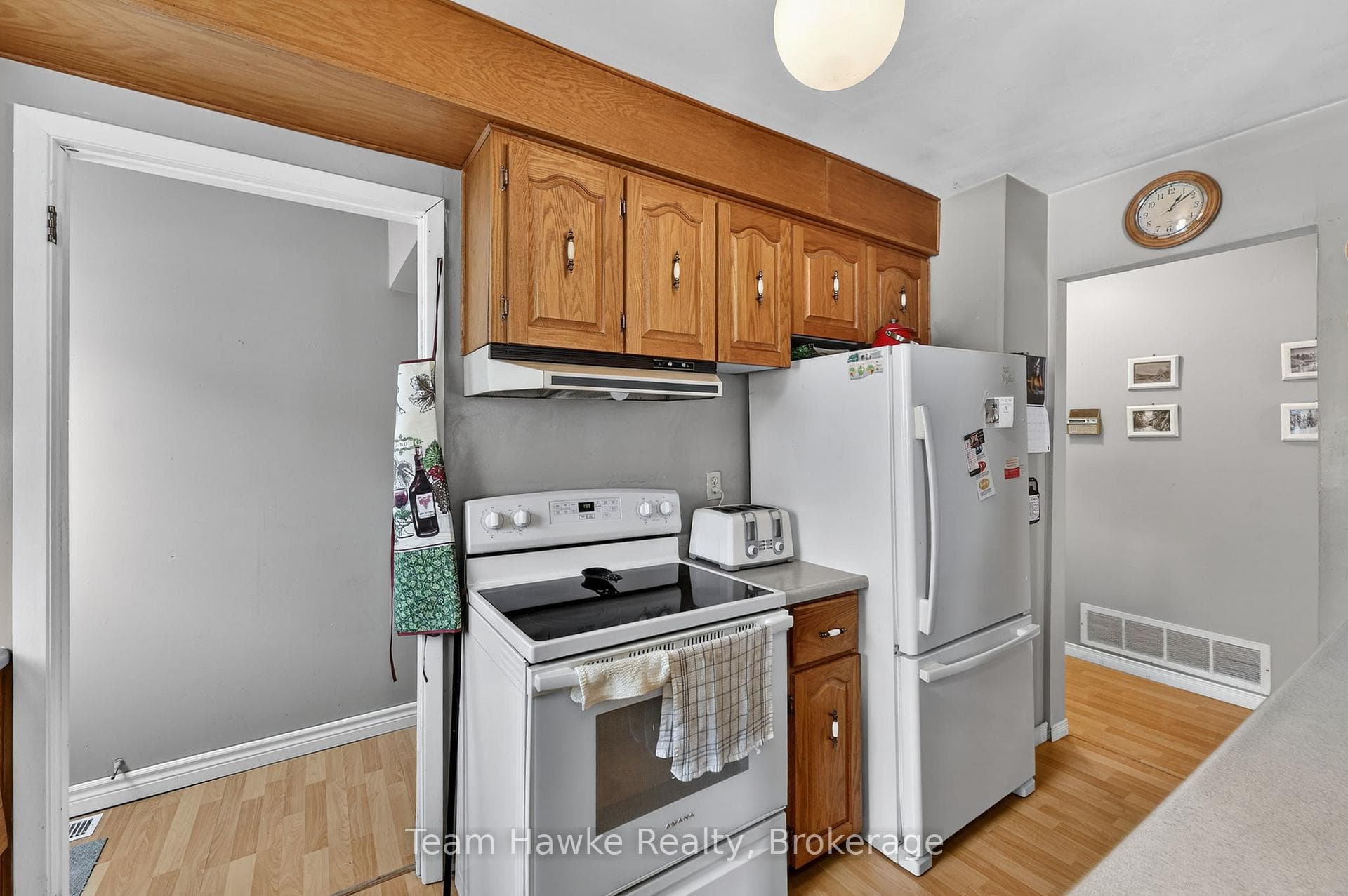 575 Simcoe Avenue photo 12