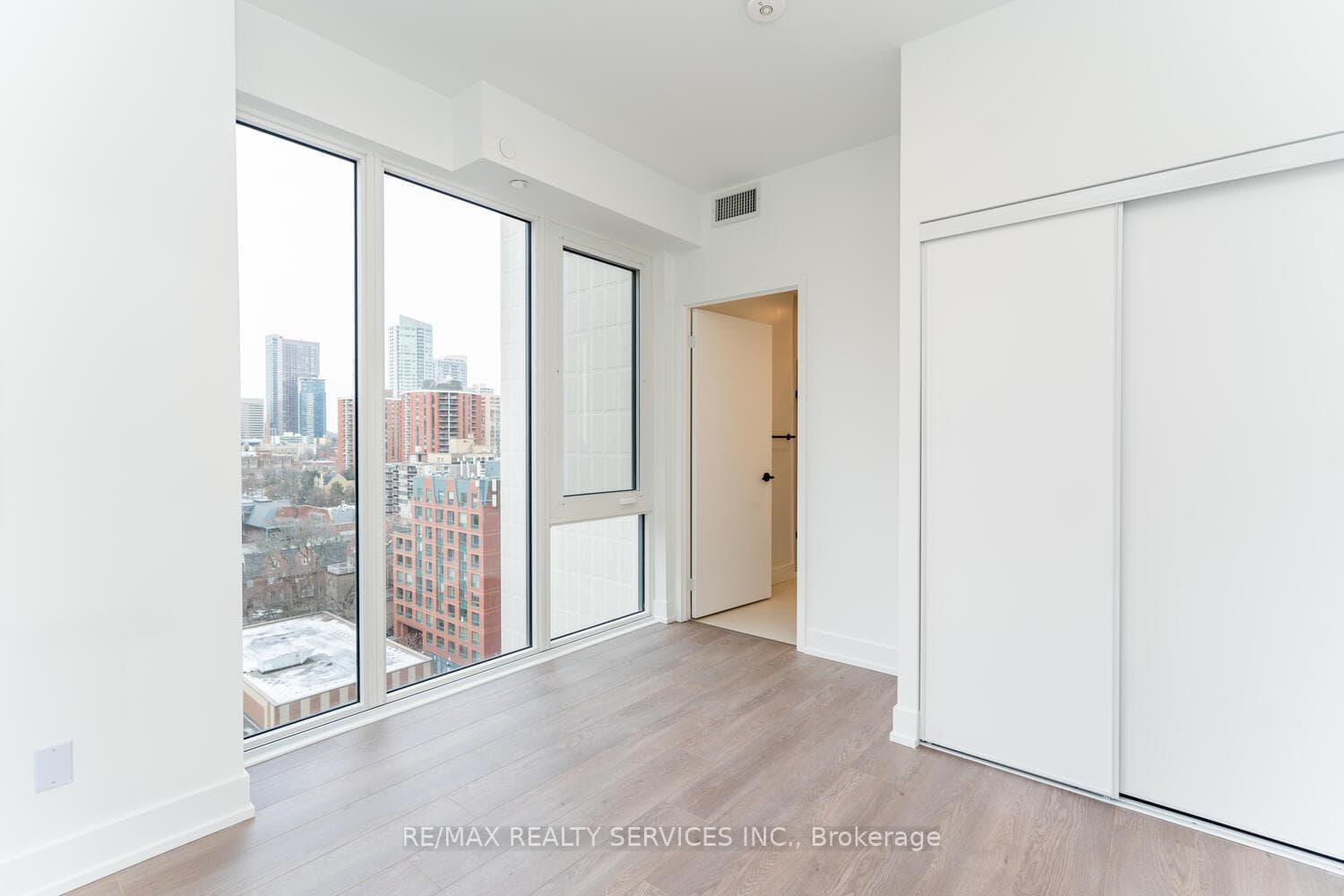 308 Jarvis Street Unit 1205 photo 15