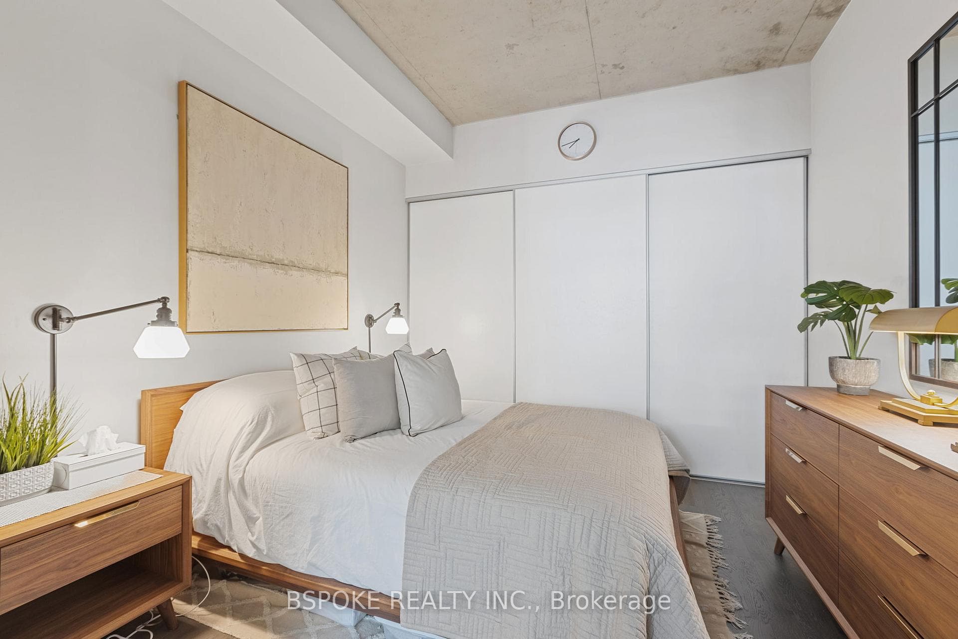 399 Adelaide Street Unit 405 photo 10