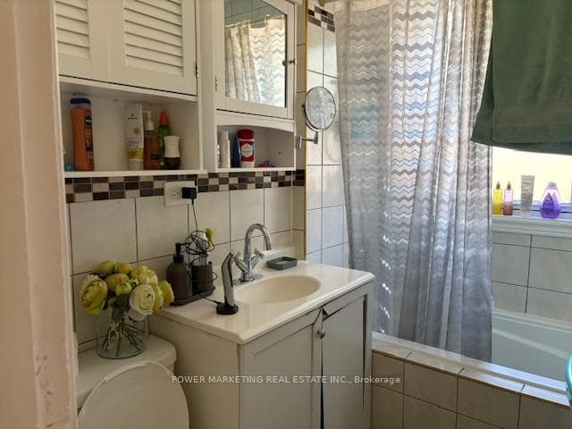 803 Merivale Road photo 5
