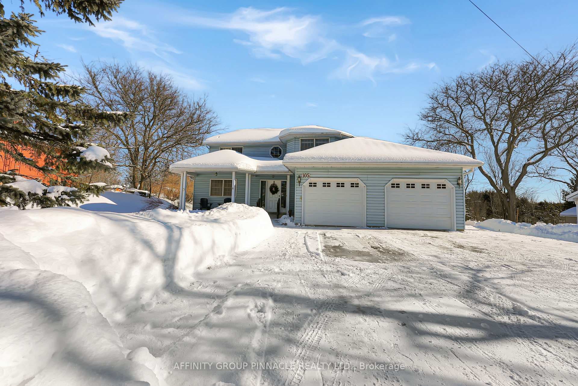 105 Agnes Street photo 1